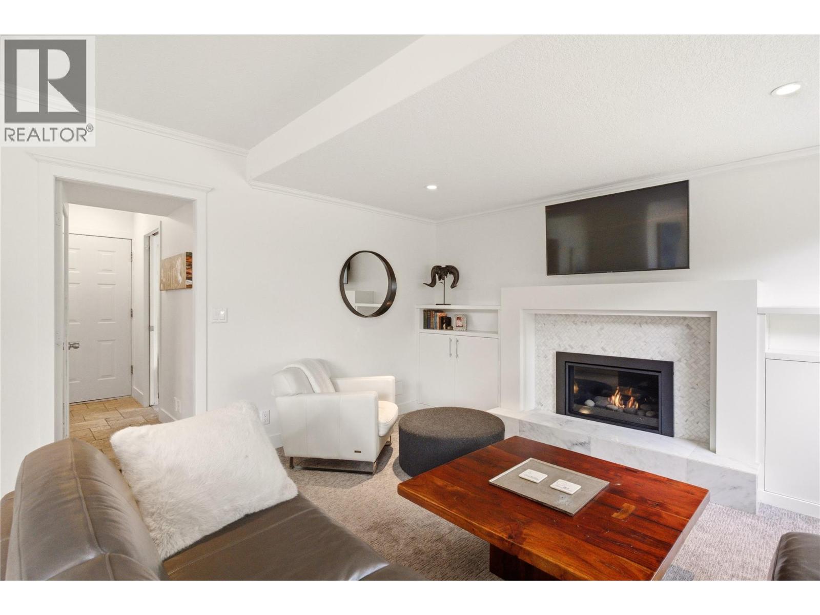 4337 Dunvegan Court