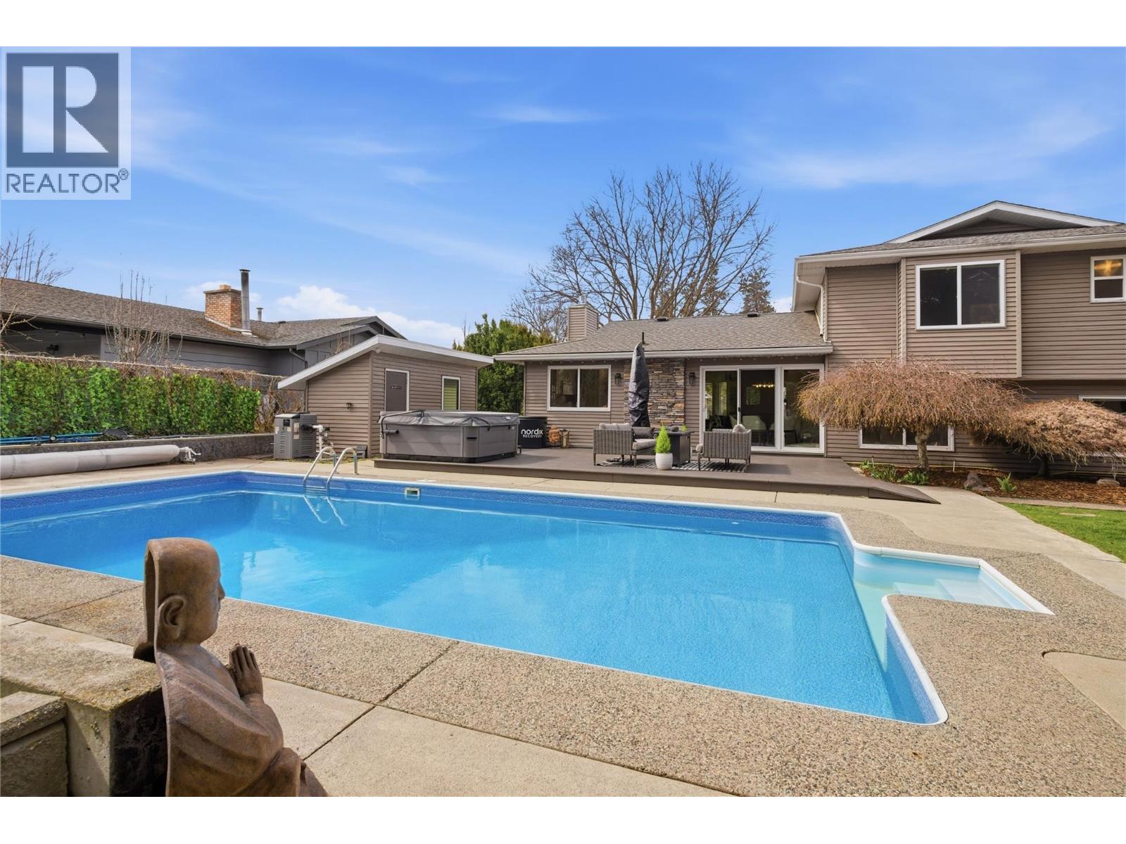 4337 Dunvegan Court