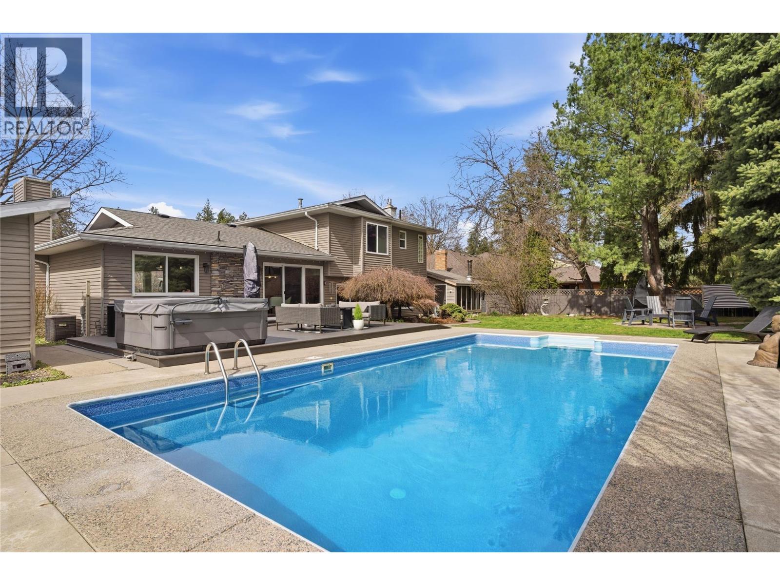 4337 Dunvegan Court
