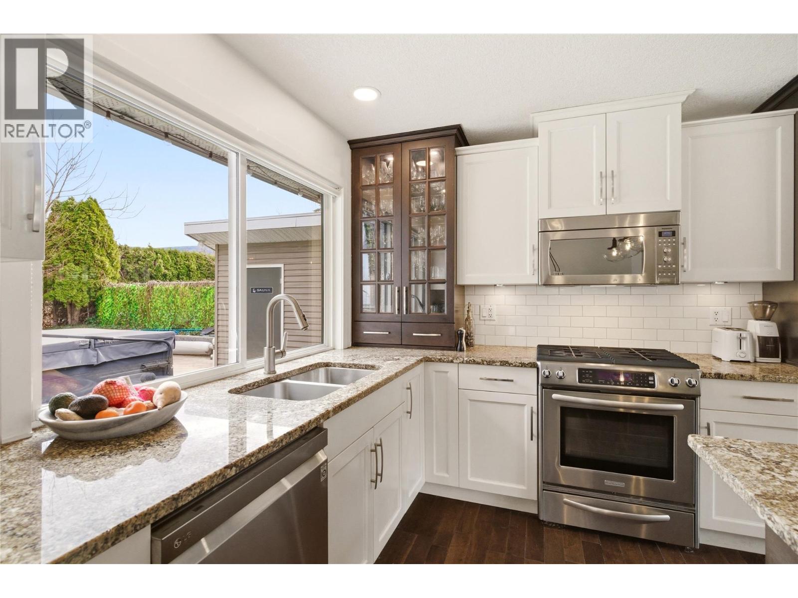 4337 Dunvegan Court