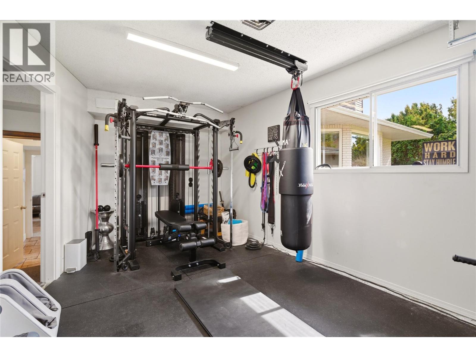 4337 Dunvegan Court