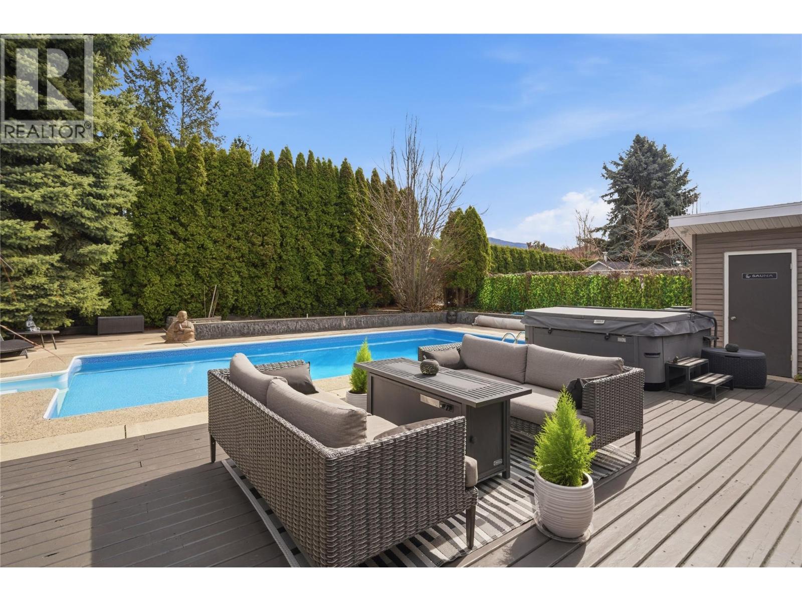 4337 Dunvegan Court