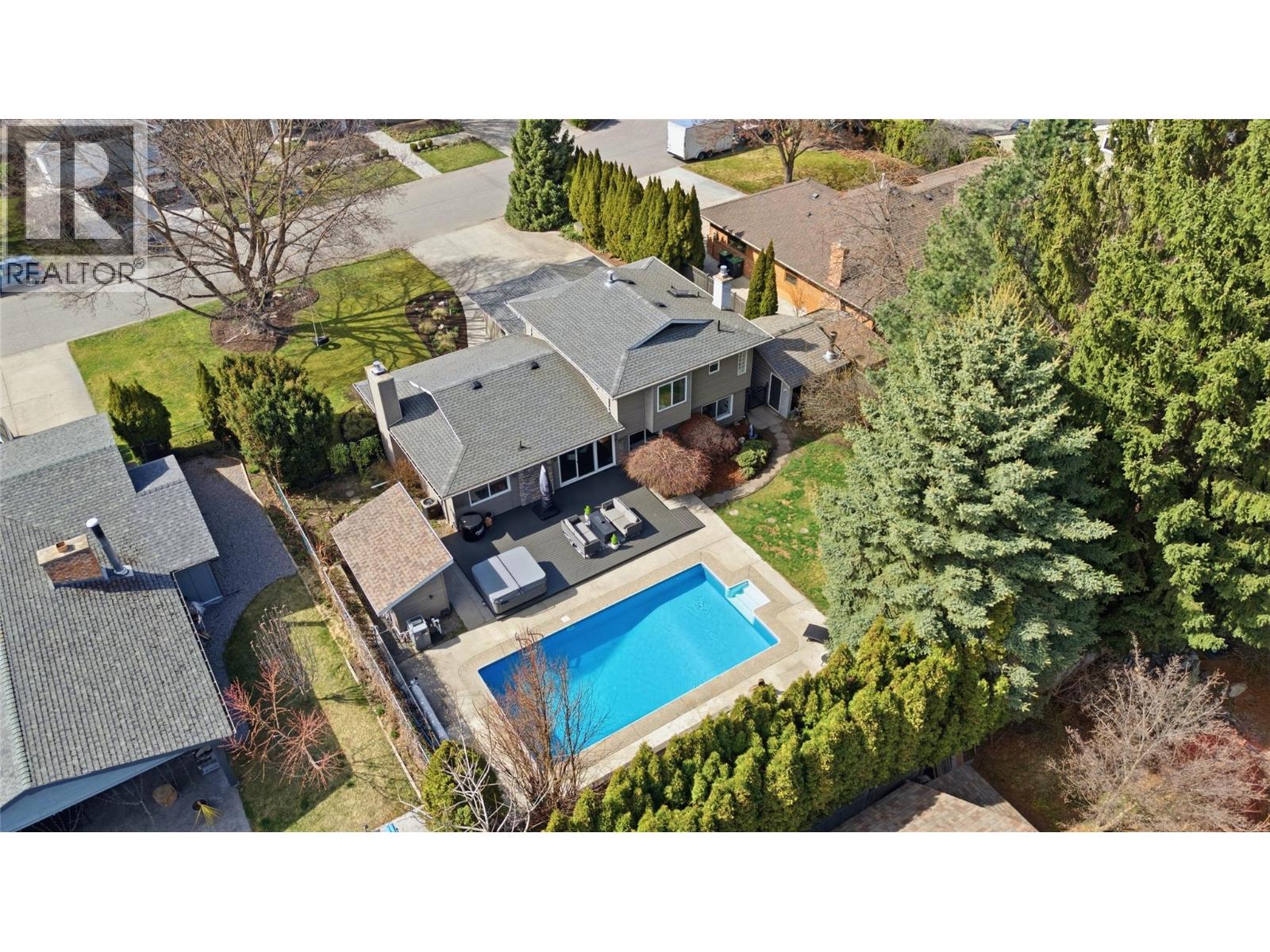 4337 Dunvegan Court