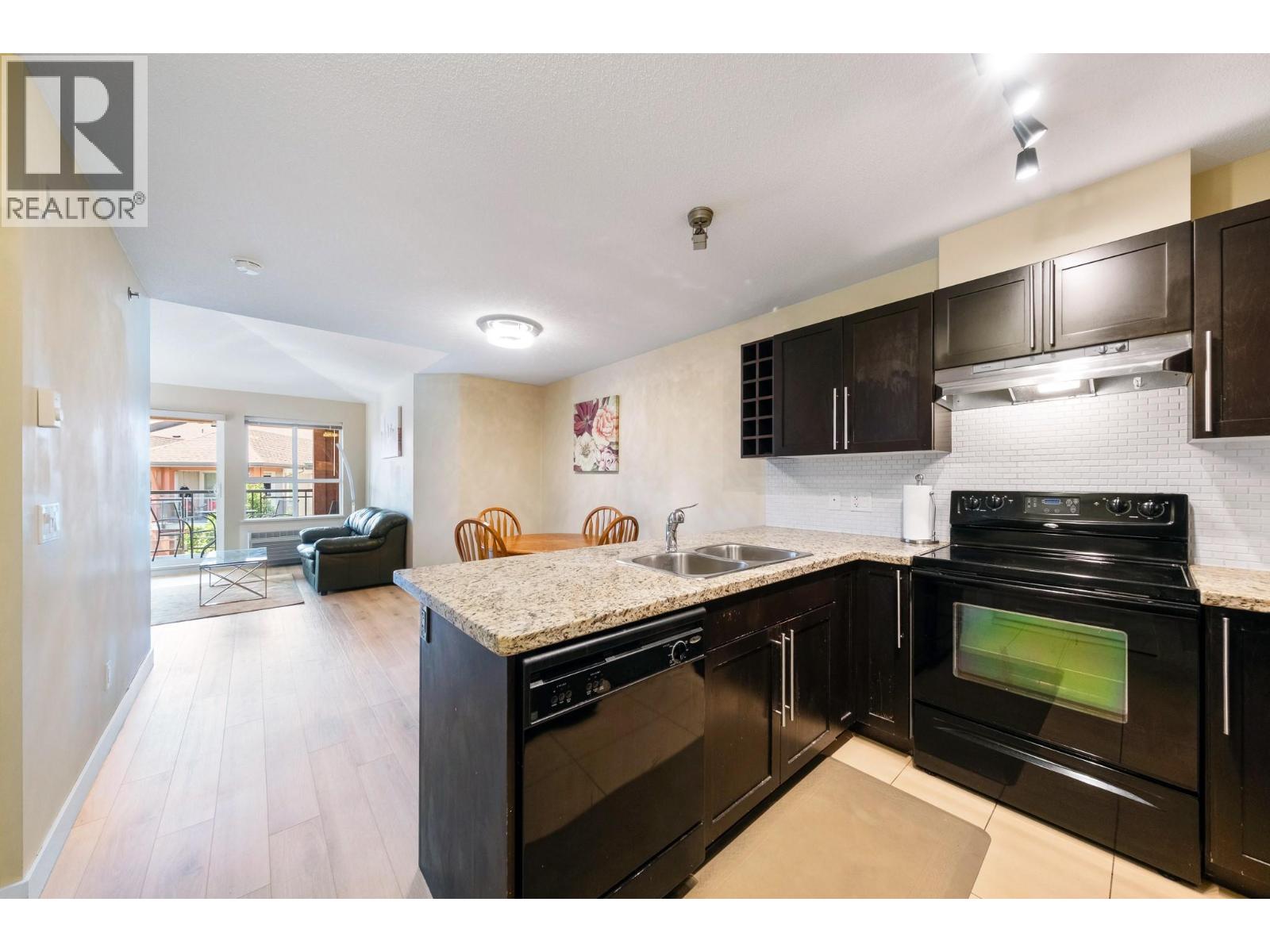 1089 Sunset Drive Unit# 402