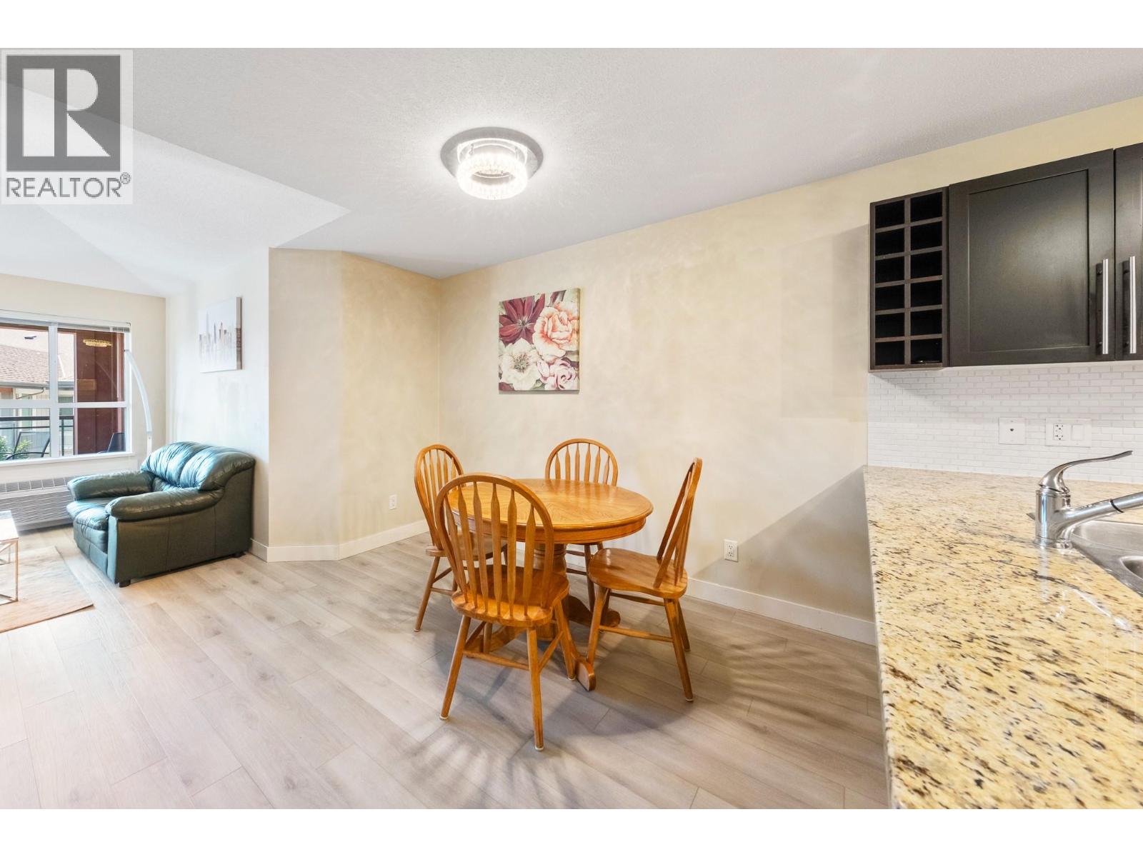 1089 Sunset Drive Unit# 402