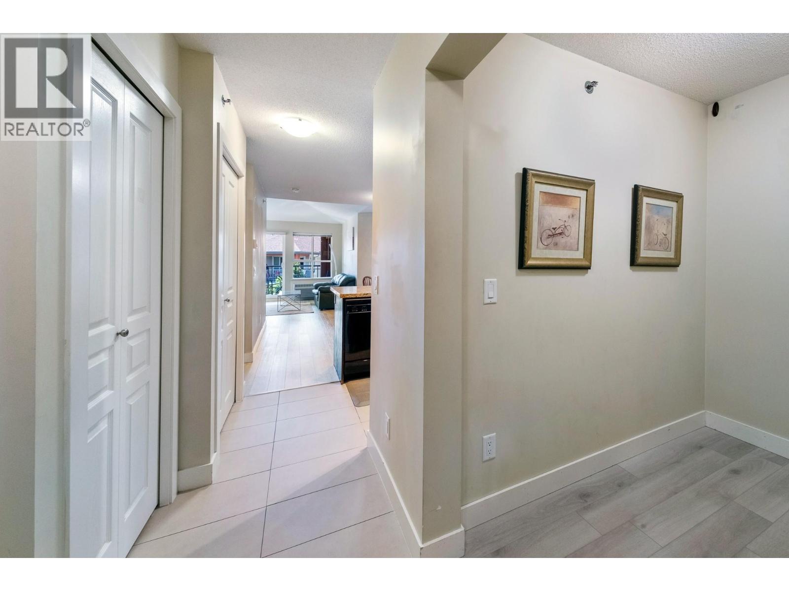 1089 Sunset Drive Unit# 402