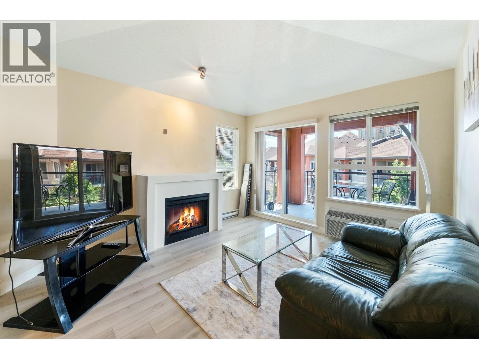 1089 Sunset Drive Unit# 402