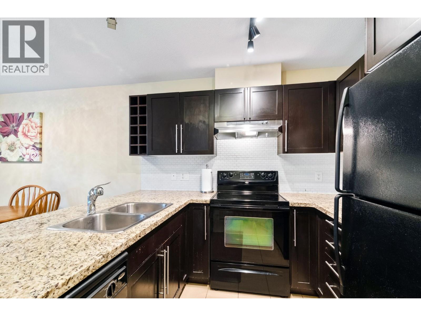 1089 Sunset Drive Unit# 402