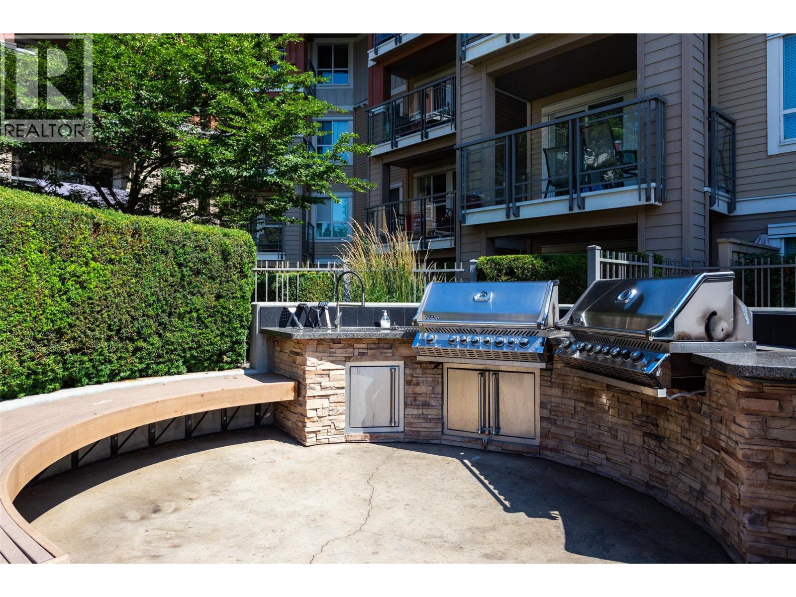 1089 Sunset Drive Unit# 402