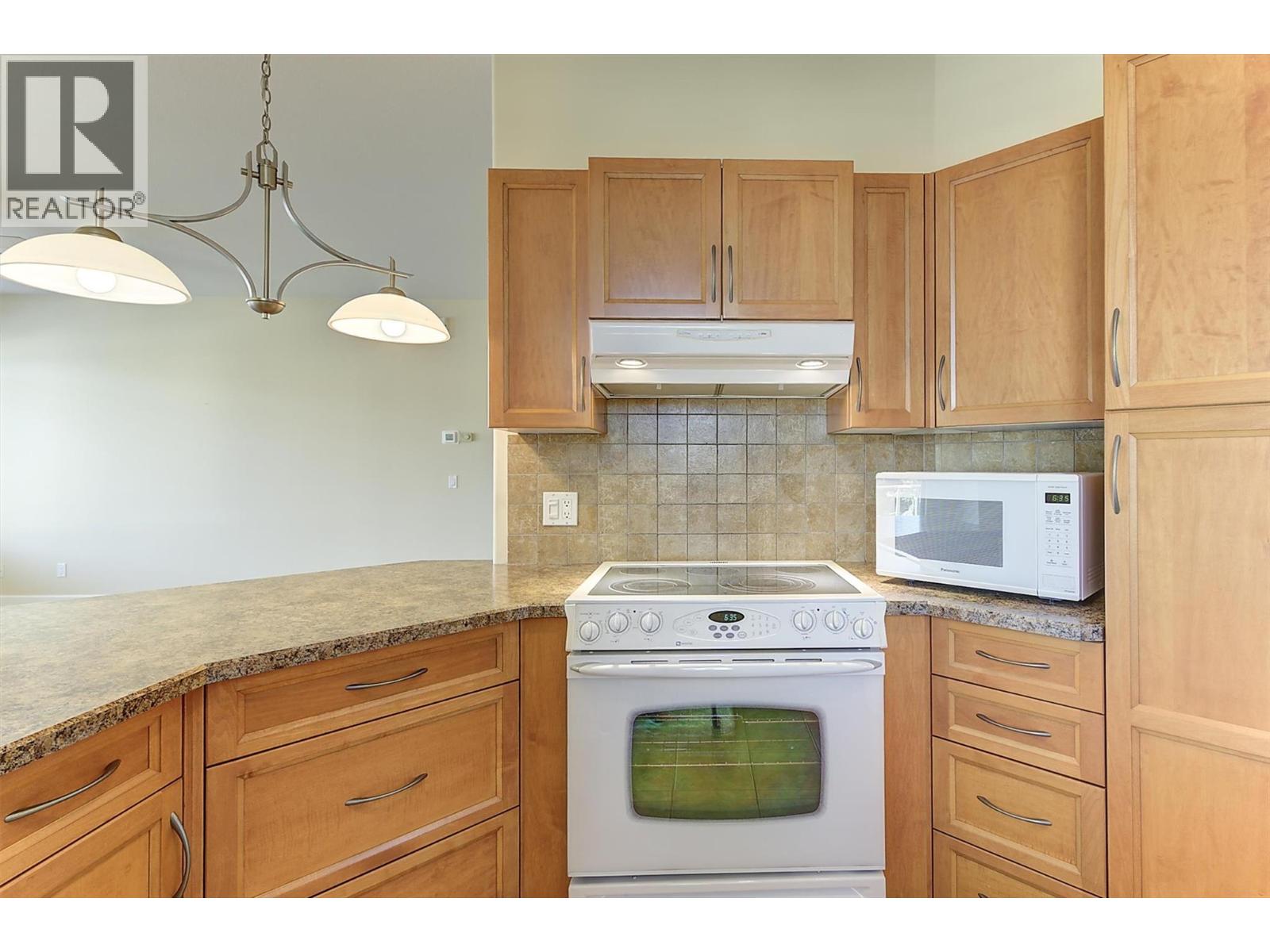 4035 Gellatly Road S Unit# 135