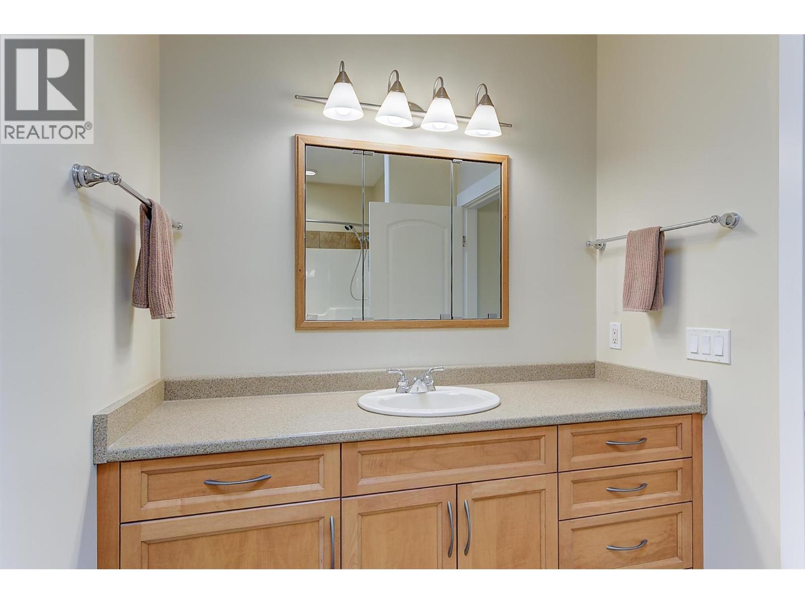 4035 Gellatly Road S Unit# 135