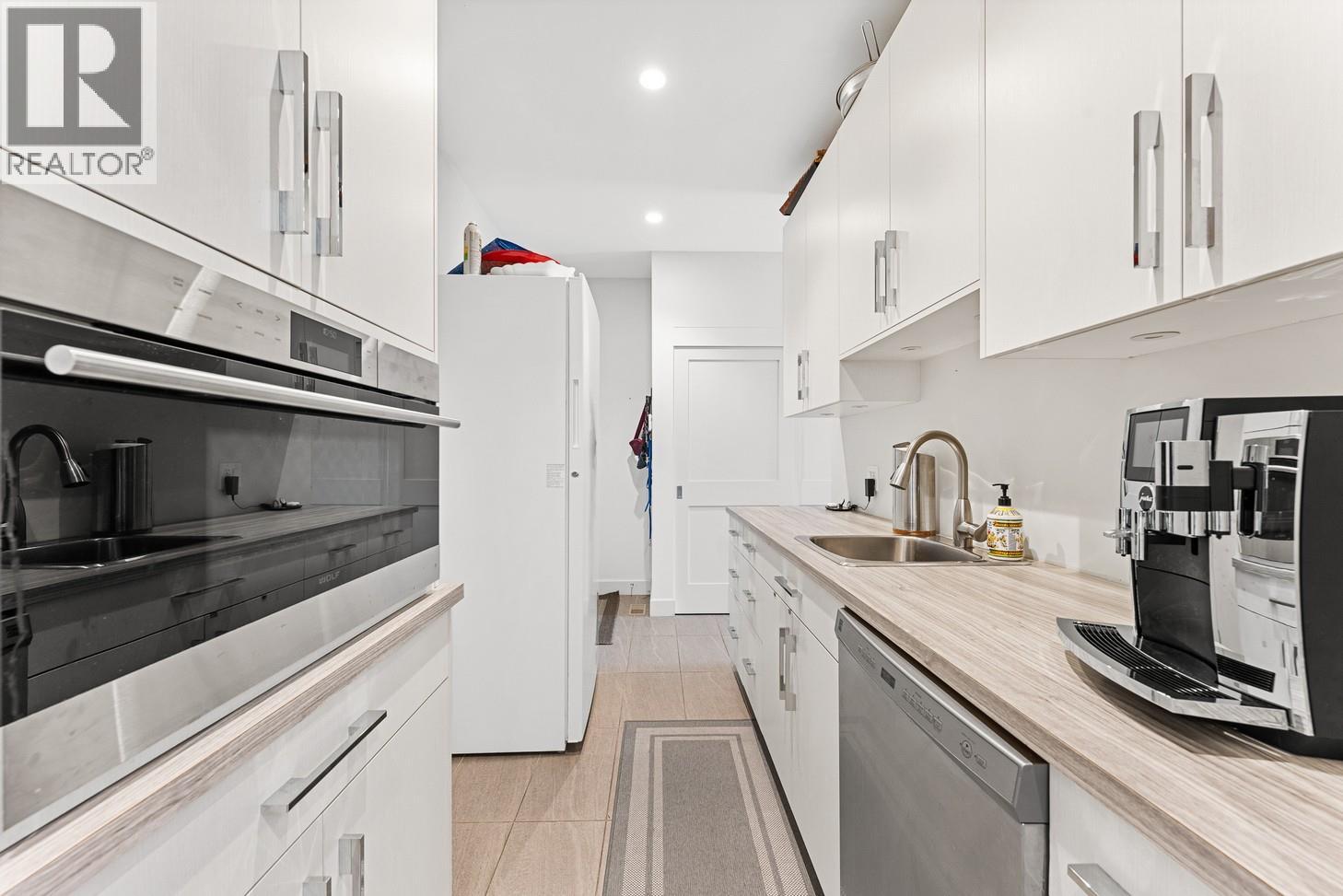 3022 Dunster Road