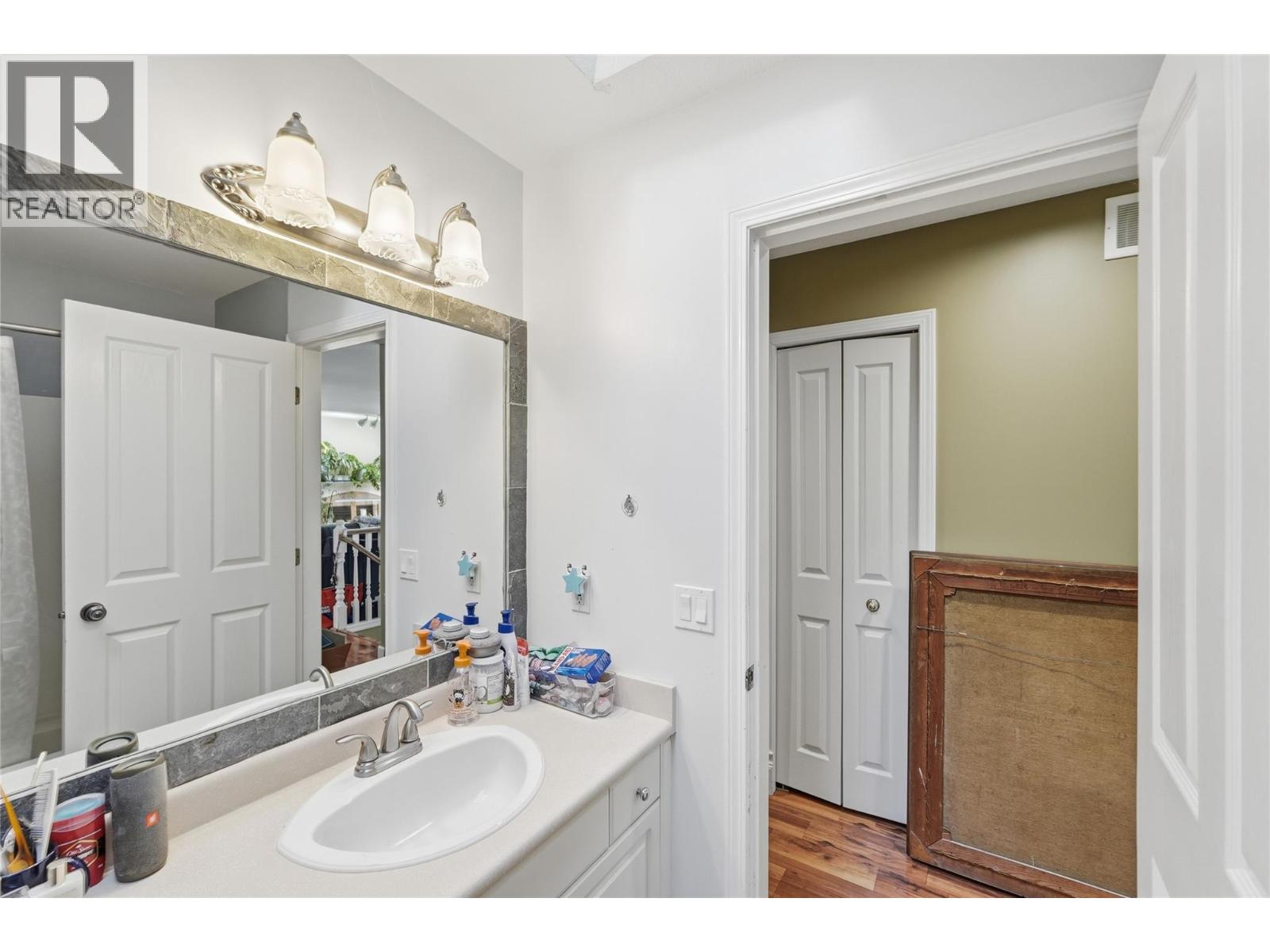 3528 Glen Eagles Drive