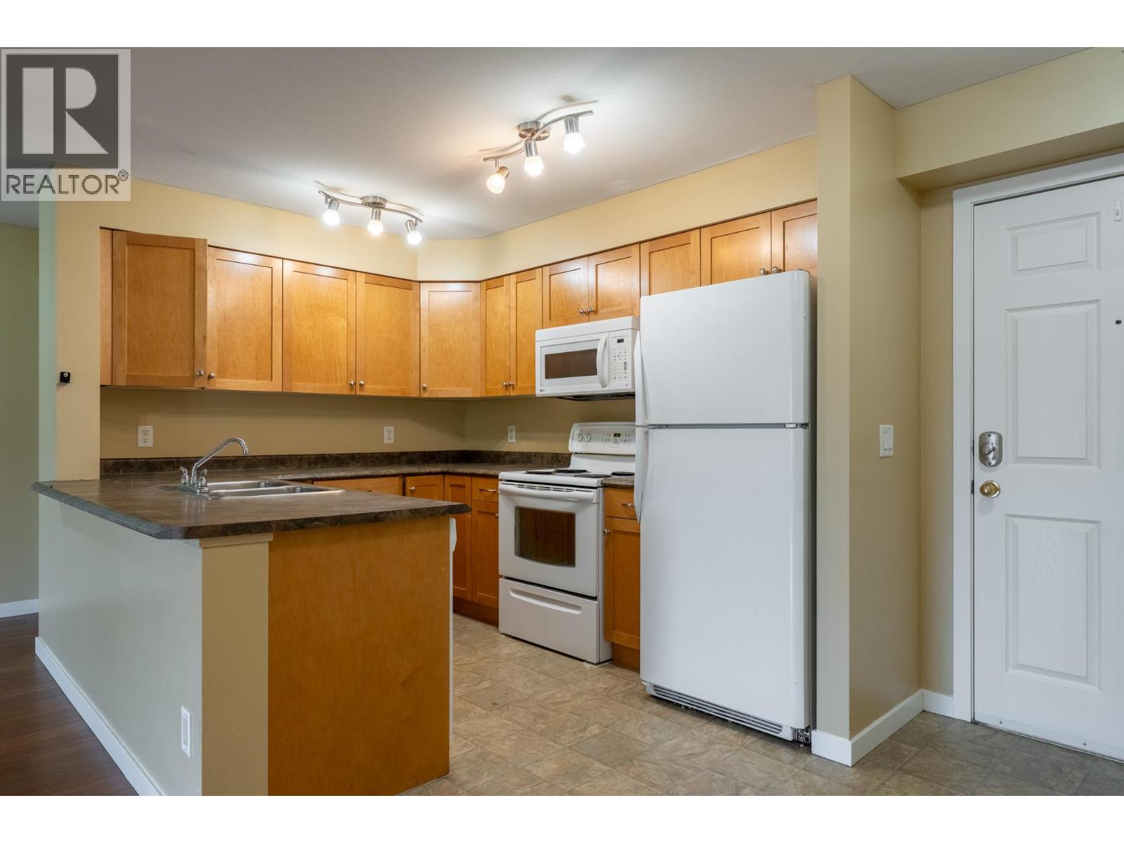 135 Ziprick Road Unit# 306