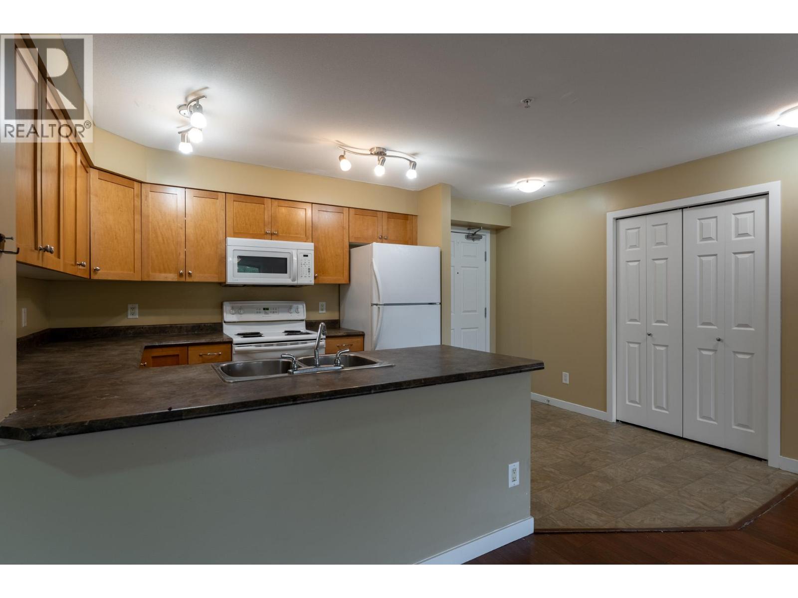 135 Ziprick Road Unit# 306
