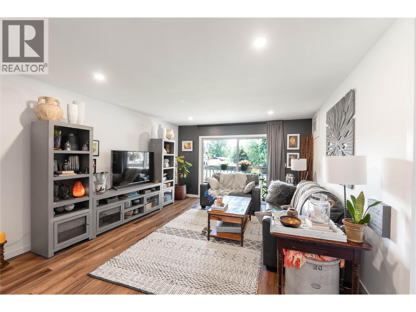 290 Hwy 33 E Unit# 207