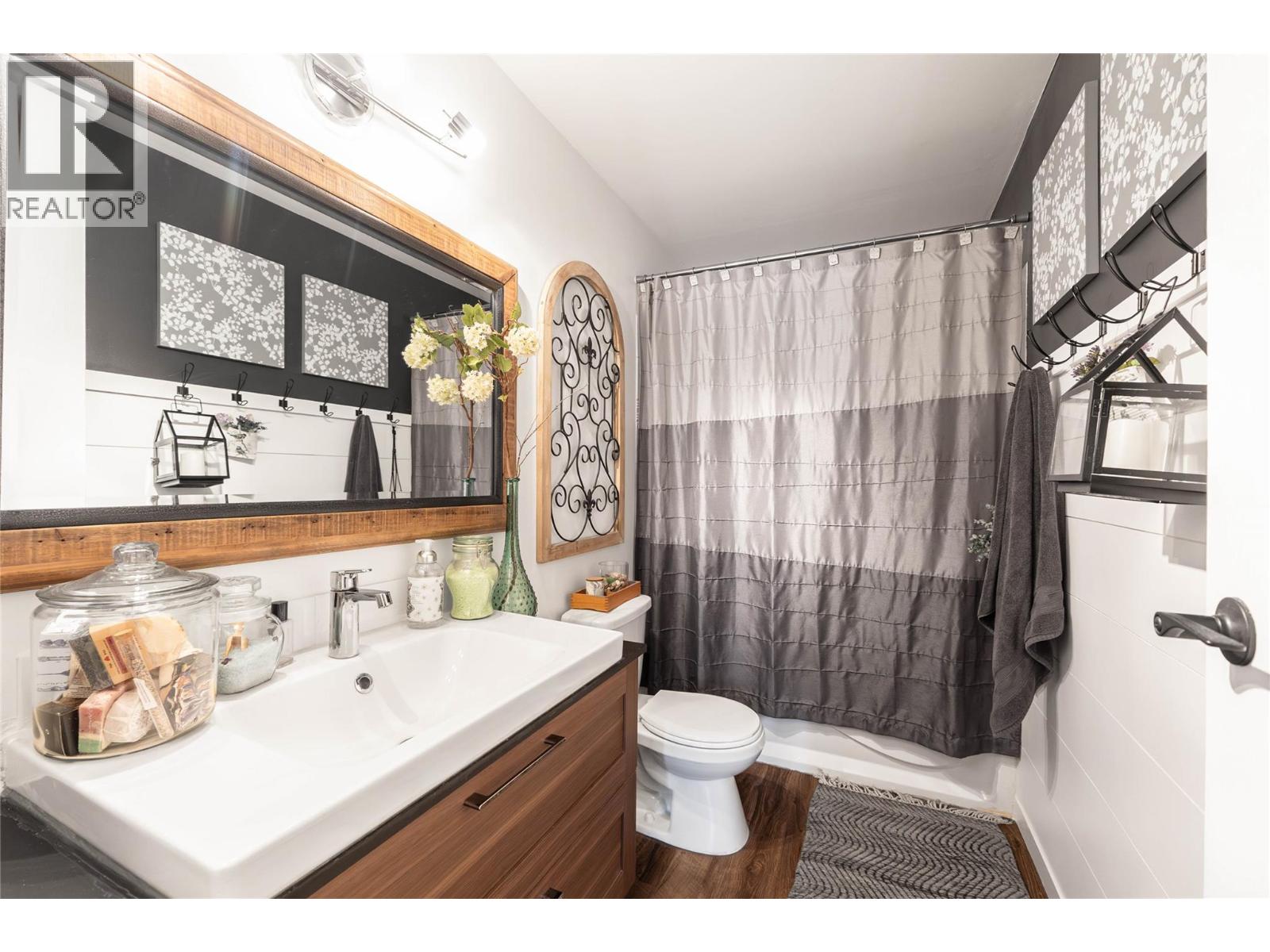 290 Hwy 33 E Unit# 207