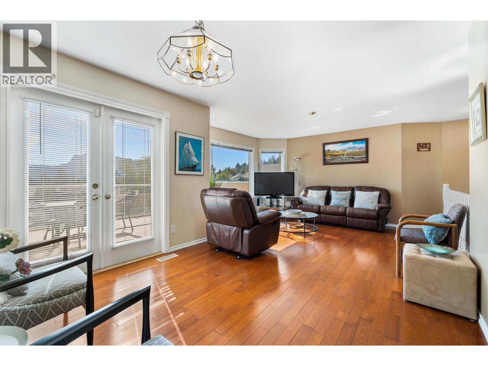 1056 Caledonia Way