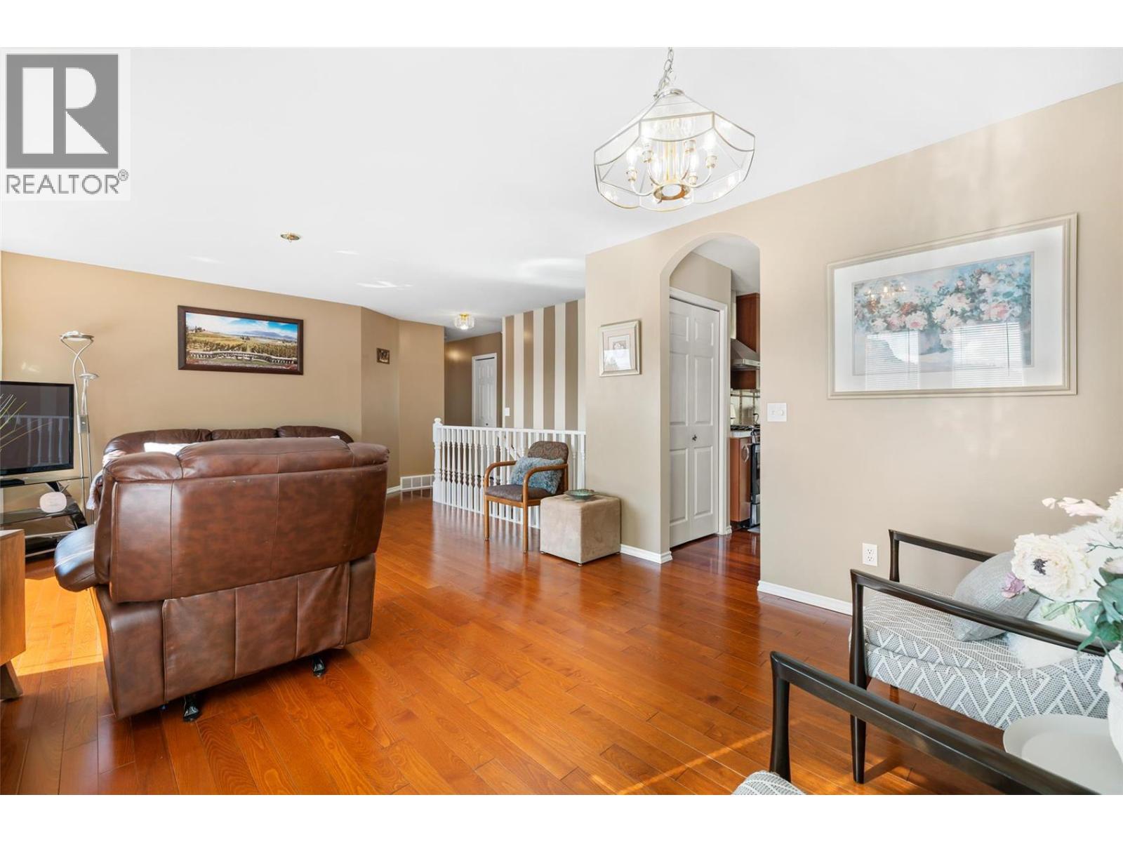 1056 Caledonia Way