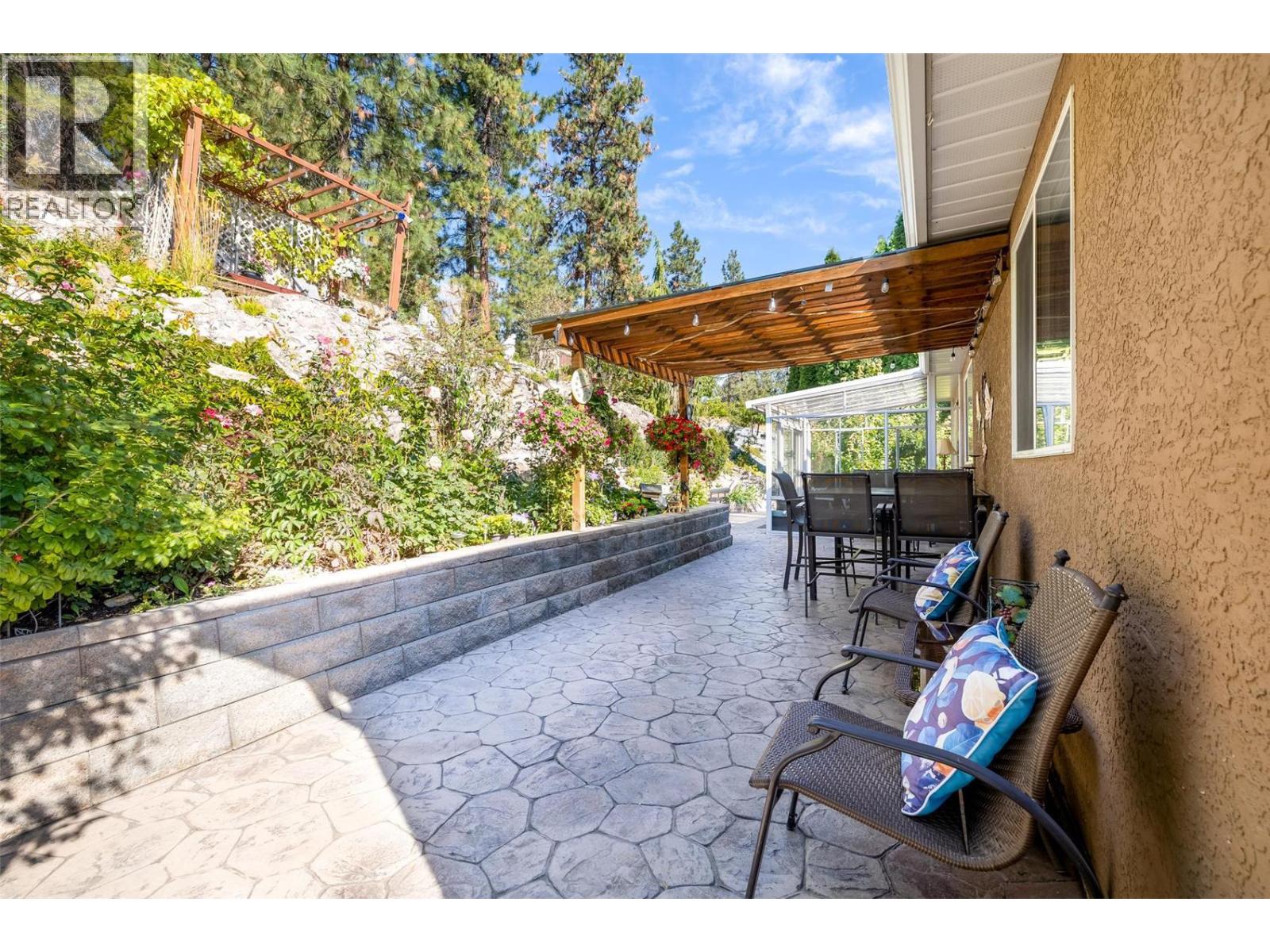 1056 Caledonia Way