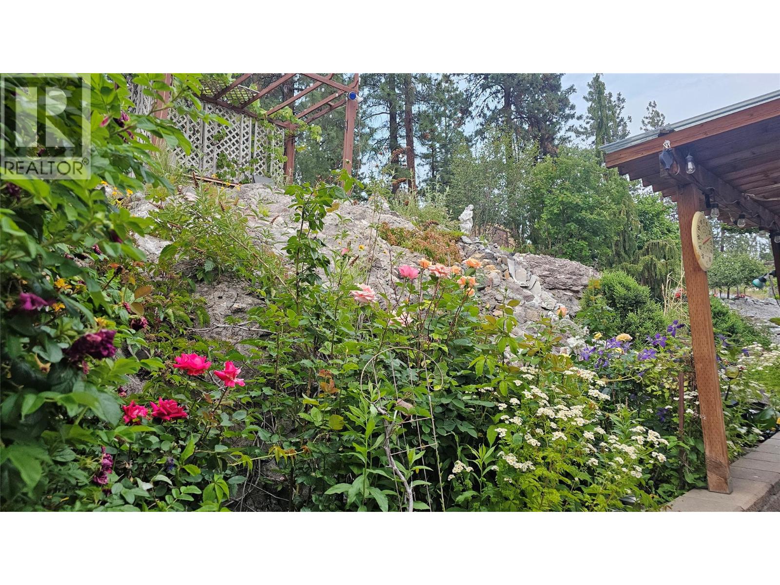 1056 Caledonia Way