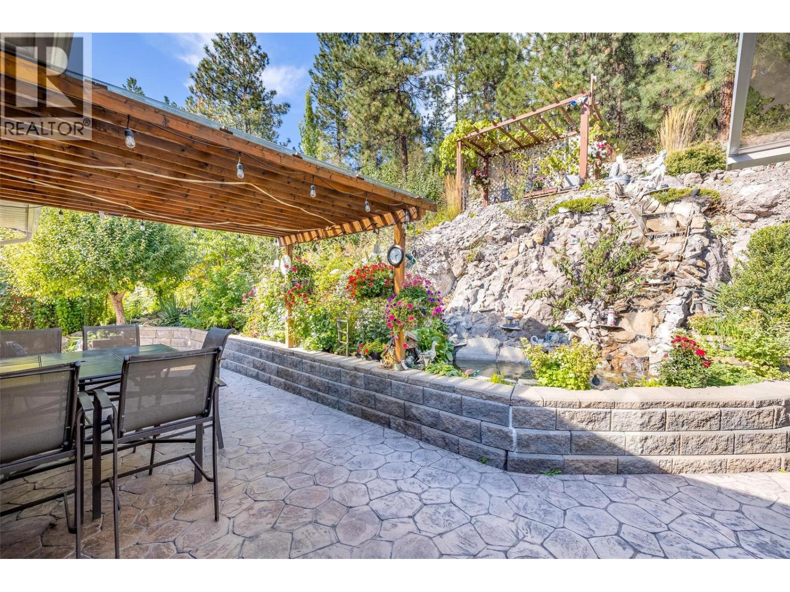 1056 Caledonia Way