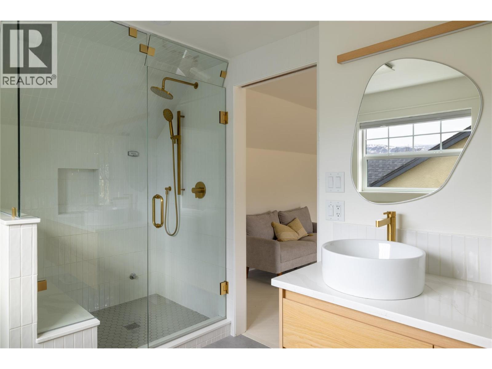 773 Sutherland Avenue
