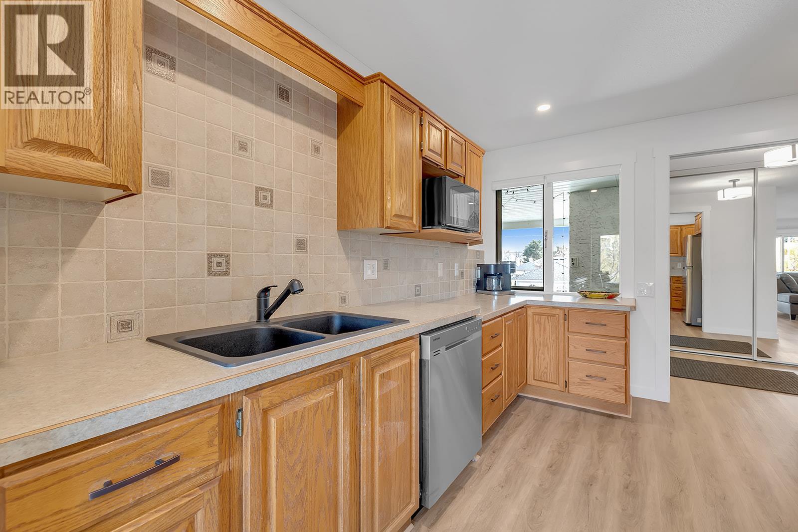 3370 Casorso Road Unit# 14