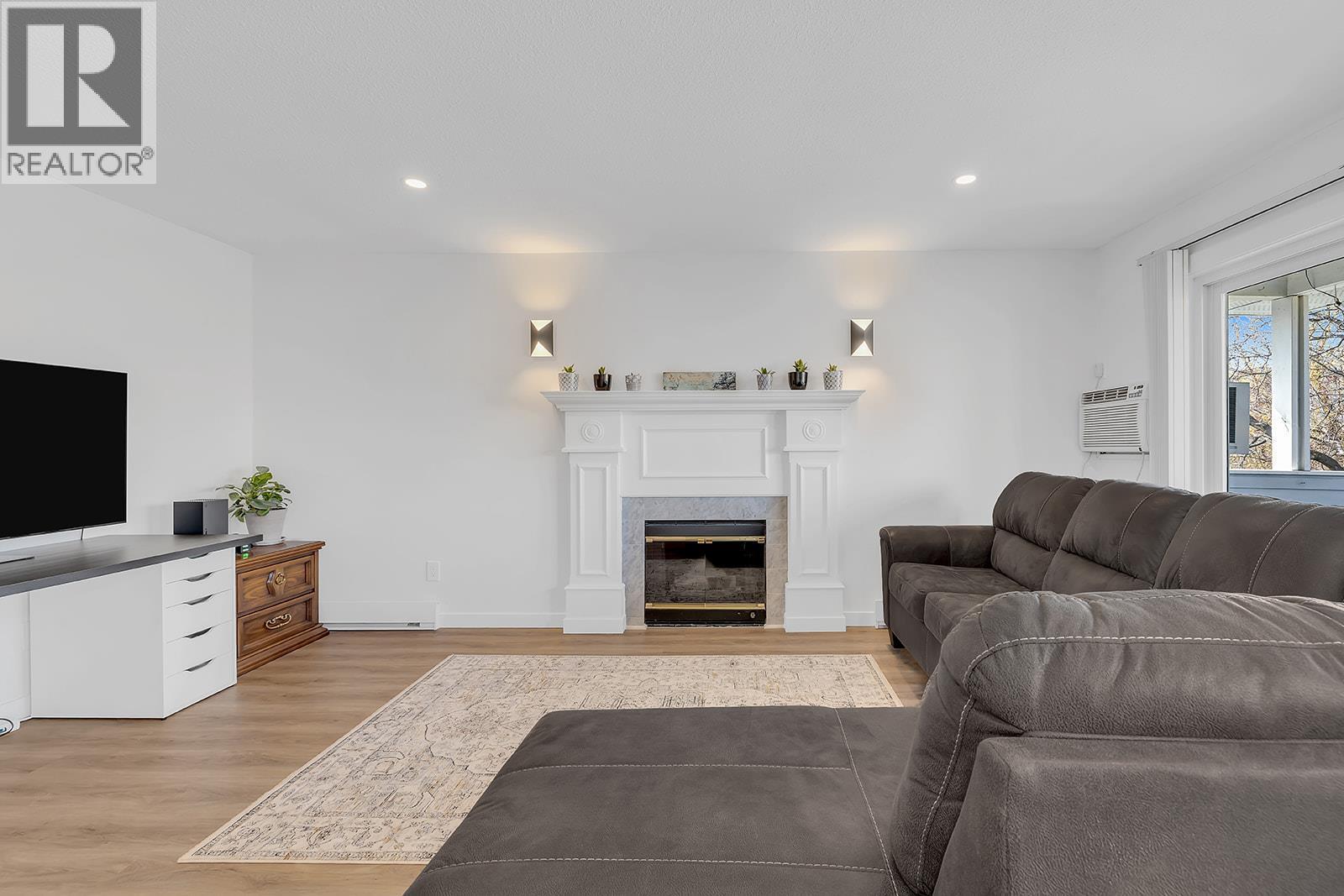 3370 Casorso Road Unit# 14