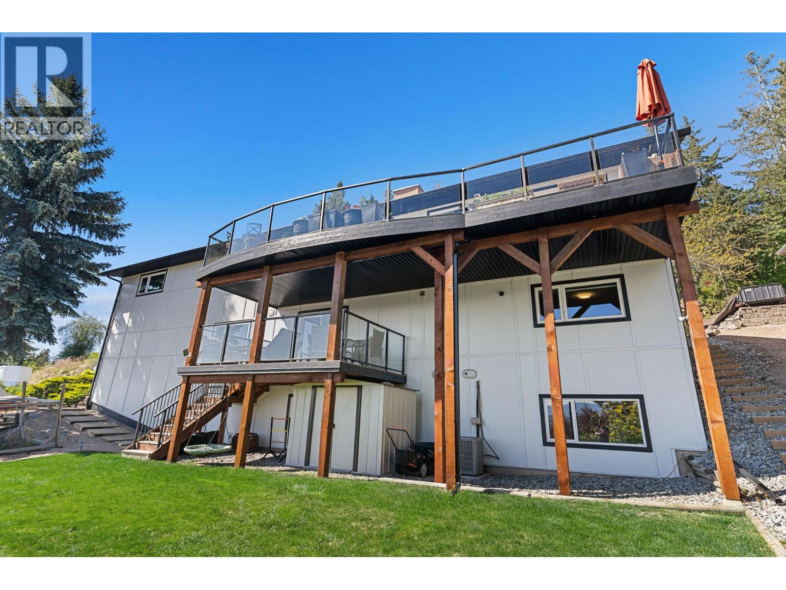 1659 Scott Crescent