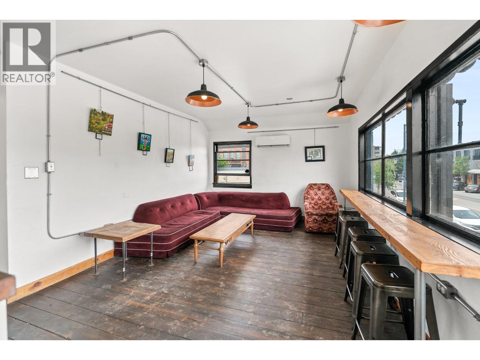 1615 Dickson Avenue Unit# 100