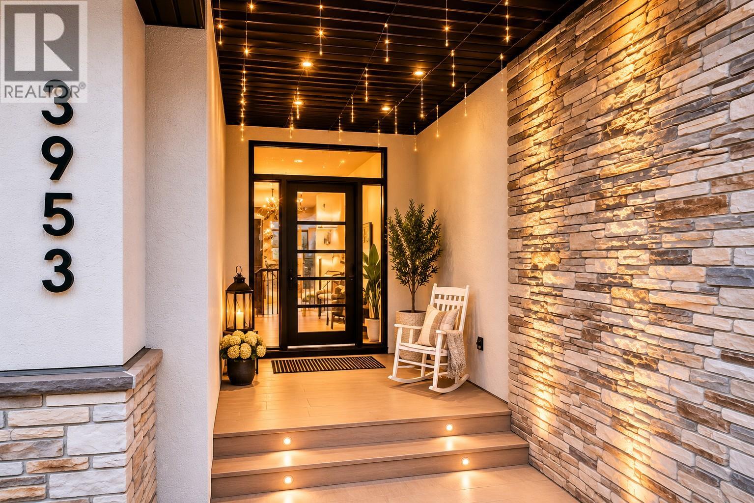 3953 Beachview Drive