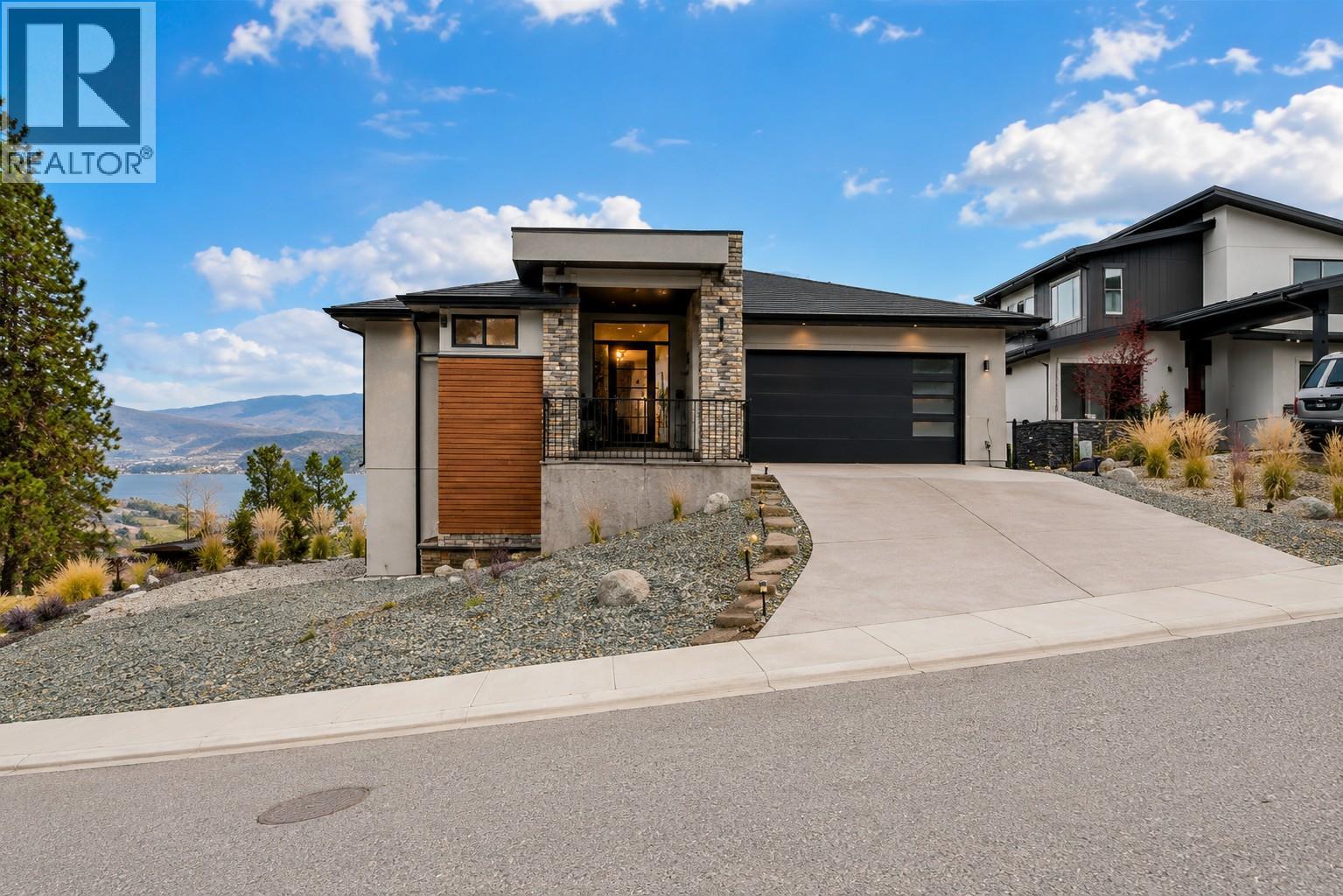 3953 Beachview Drive