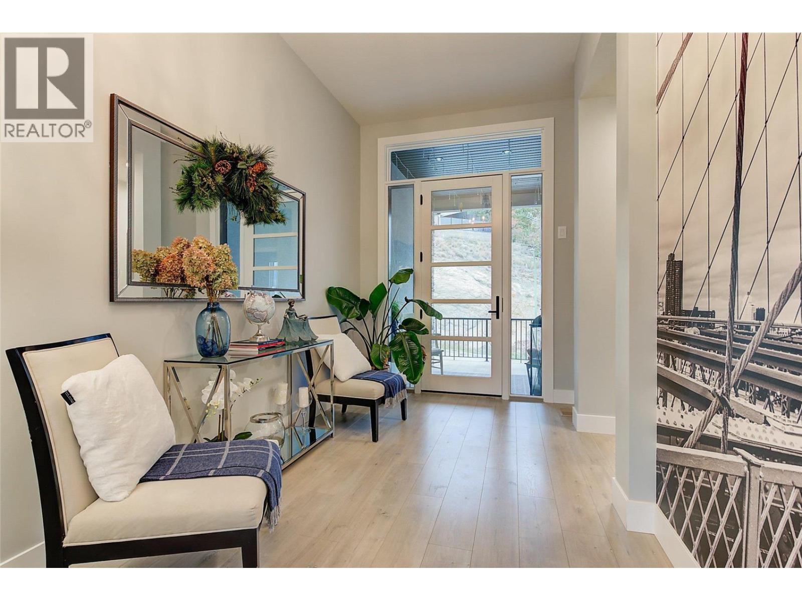 3953 Beachview Drive