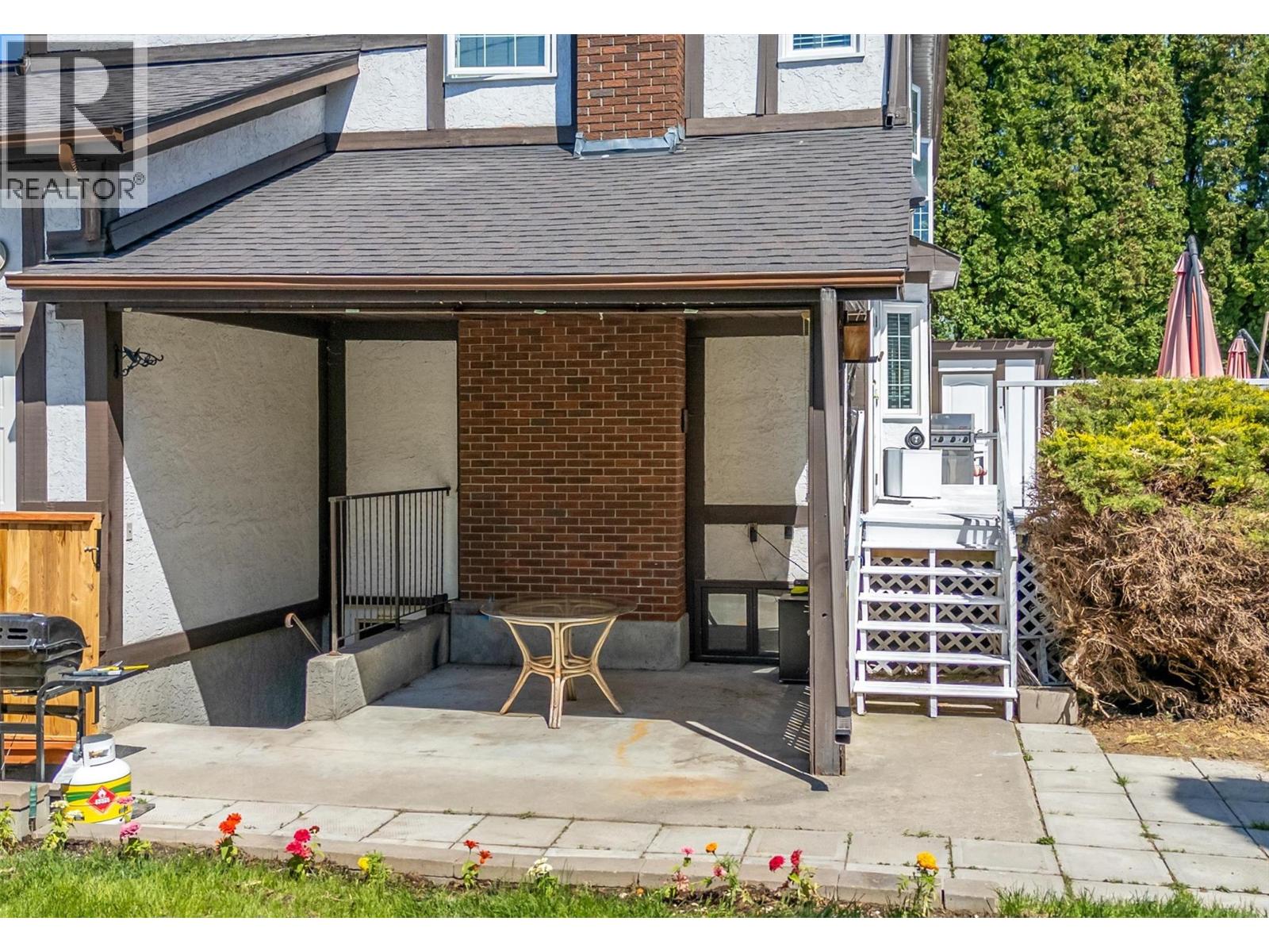 627 Hardie Road