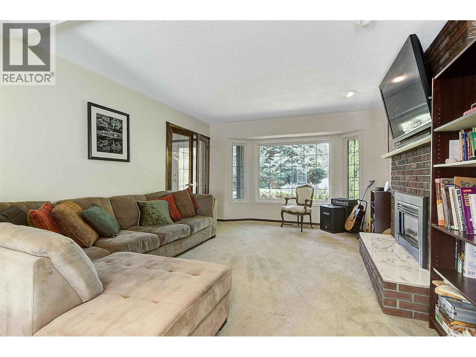 627 Hardie Road