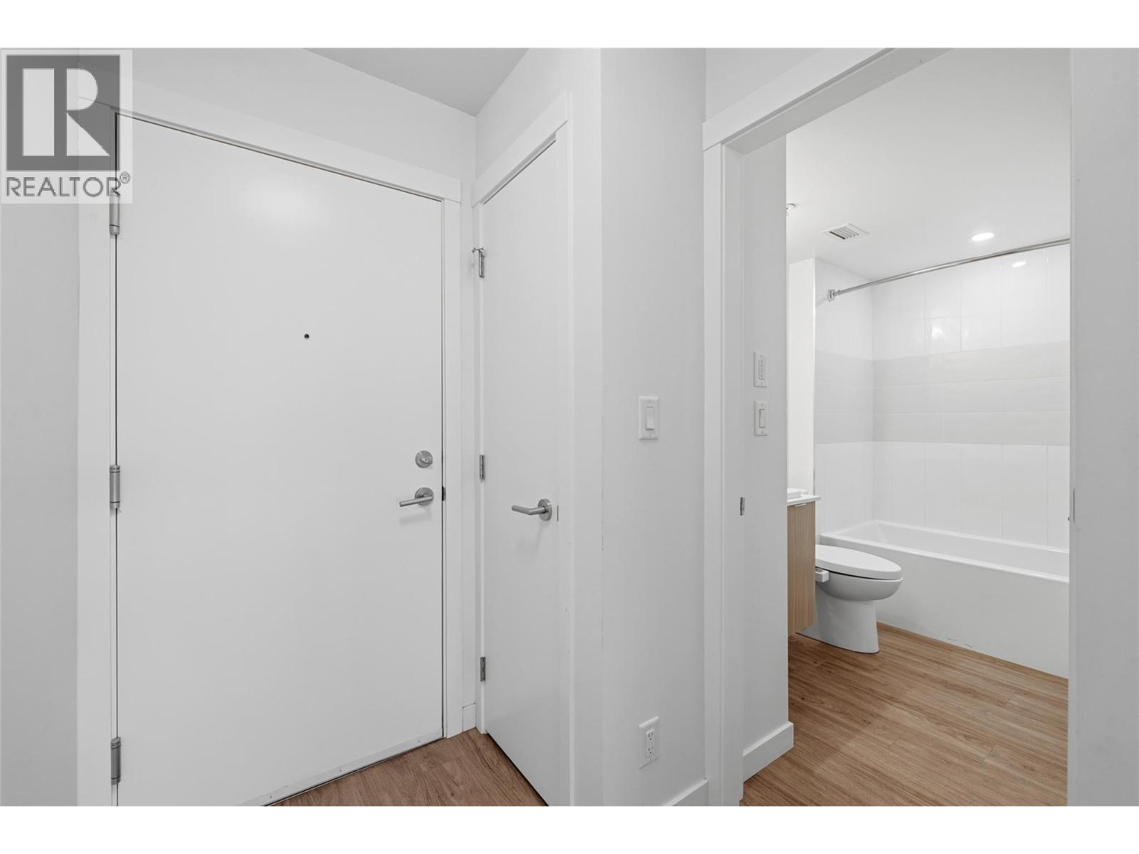 1775 Chapman Place Unit# 101