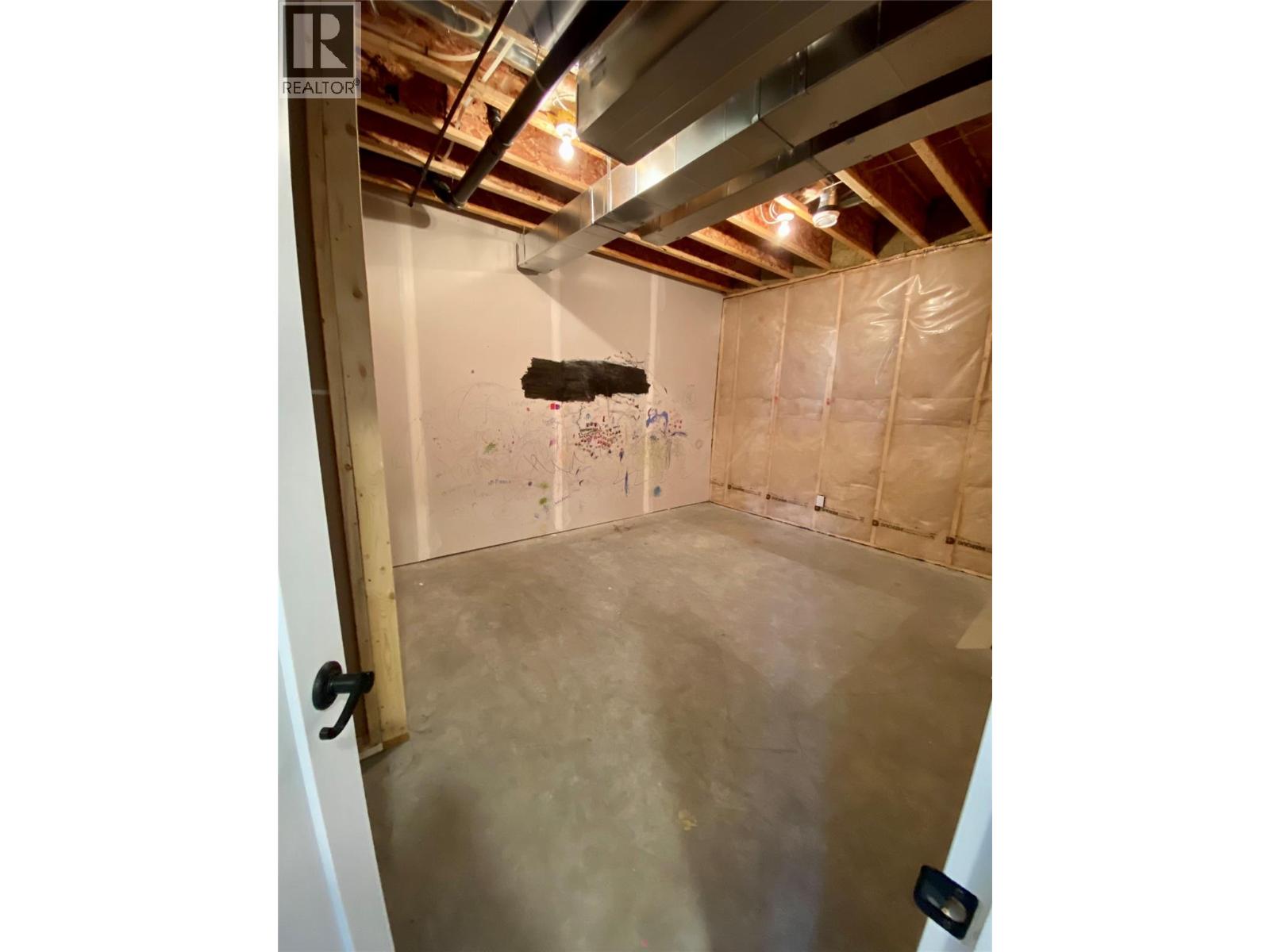 5402 Kestrel Lane