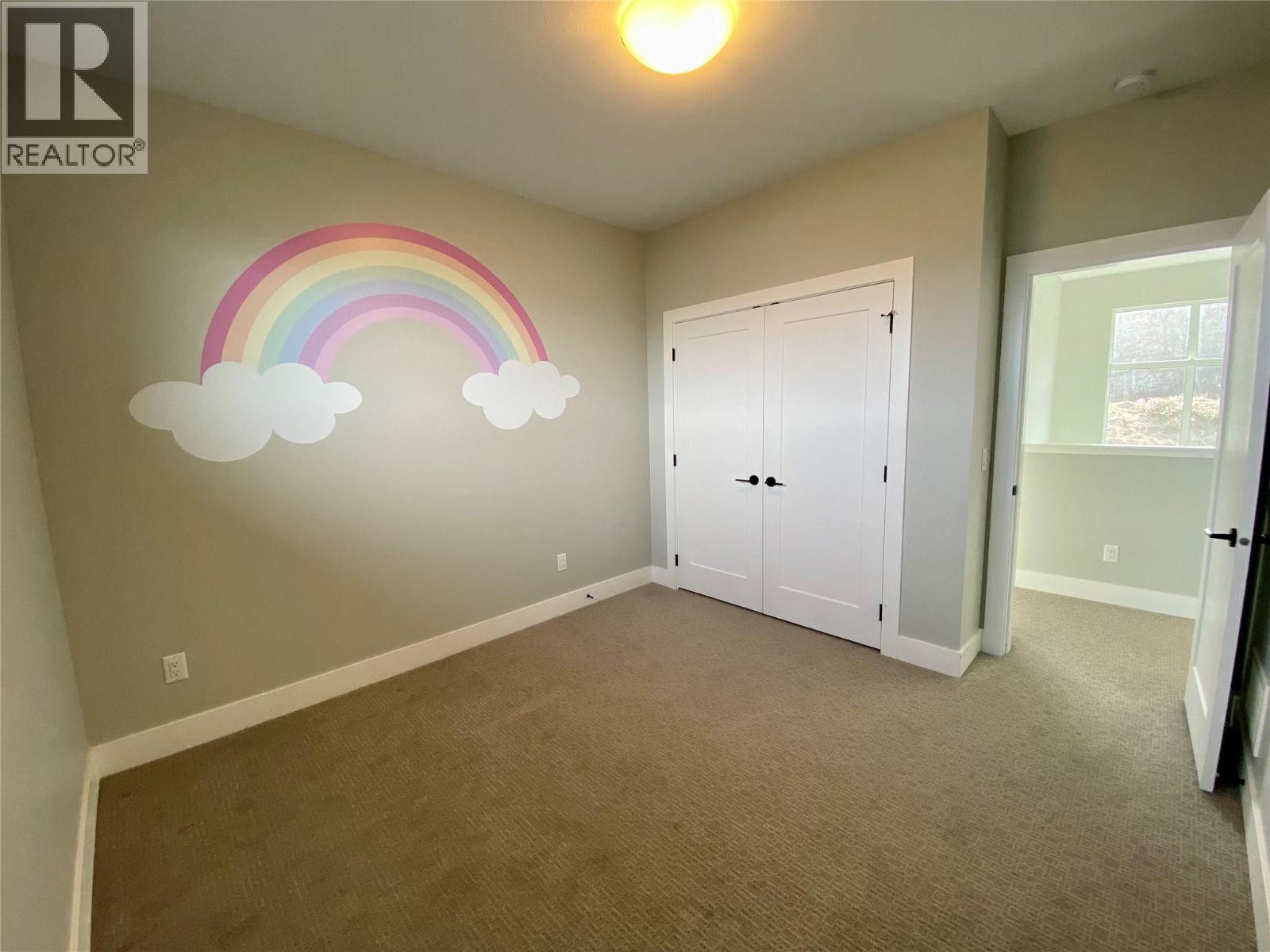 5402 Kestrel Lane