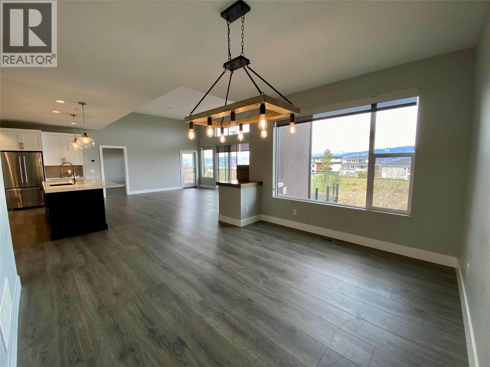 5402 Kestrel Lane
