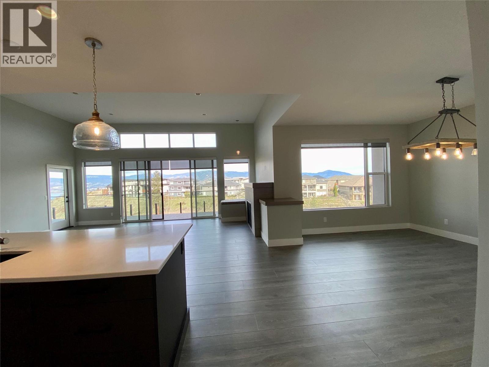 5402 Kestrel Lane