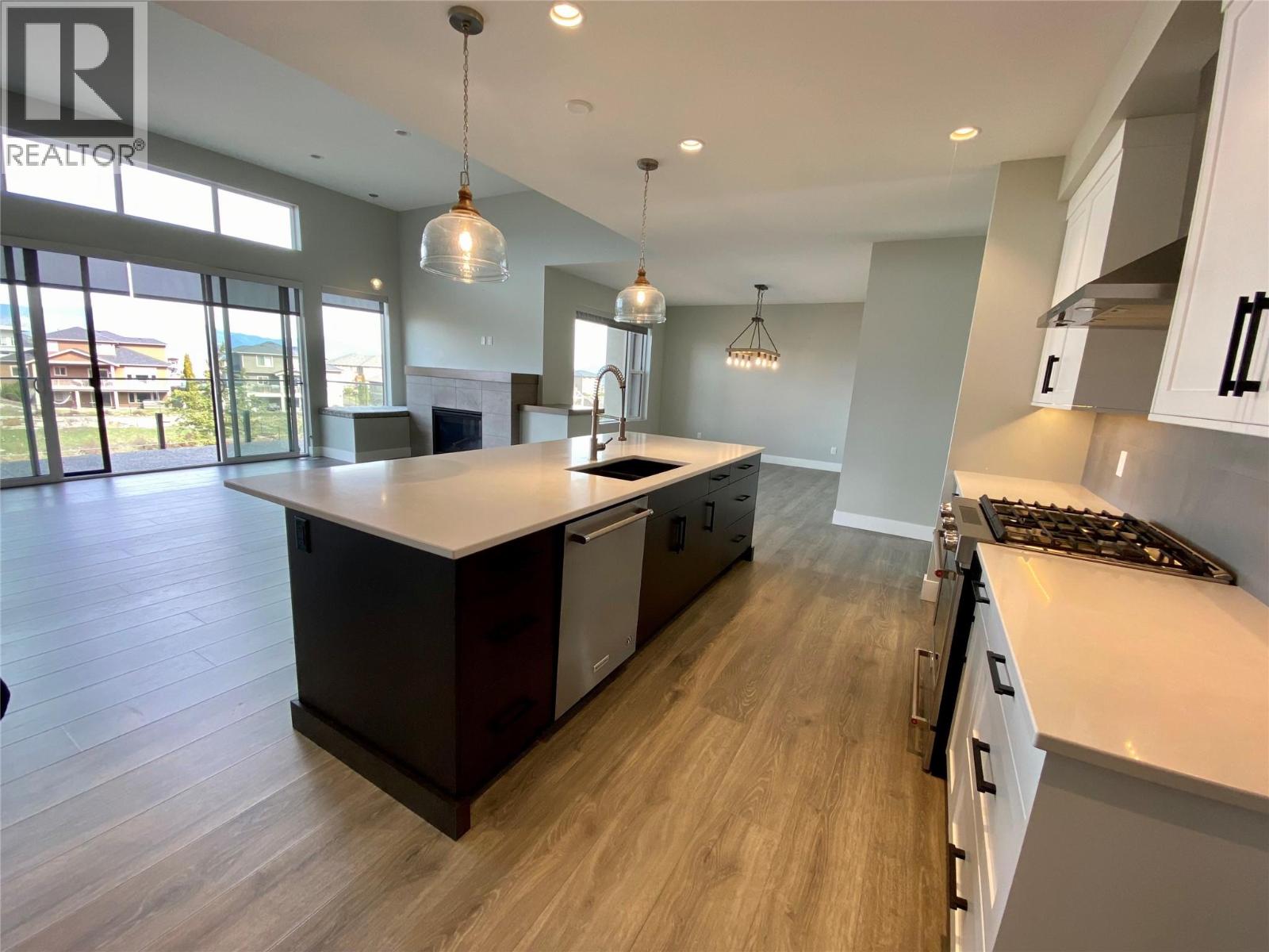 5402 Kestrel Lane