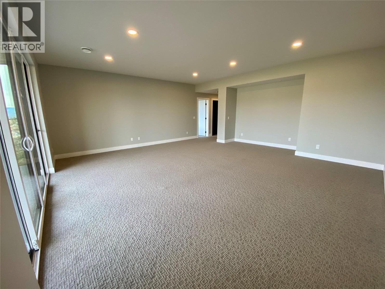 5402 Kestrel Lane