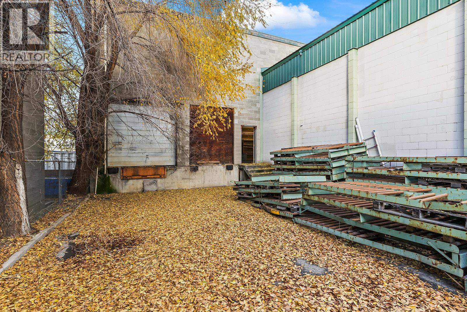 1304, 1320, 1334 Industrial Road