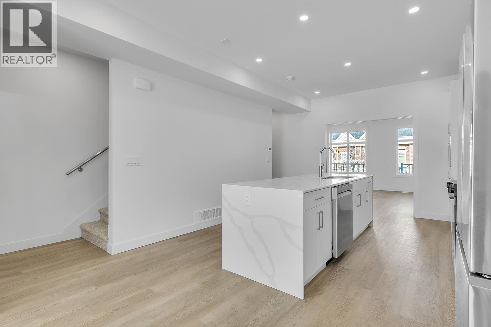 5300 Main Street Unit# 118