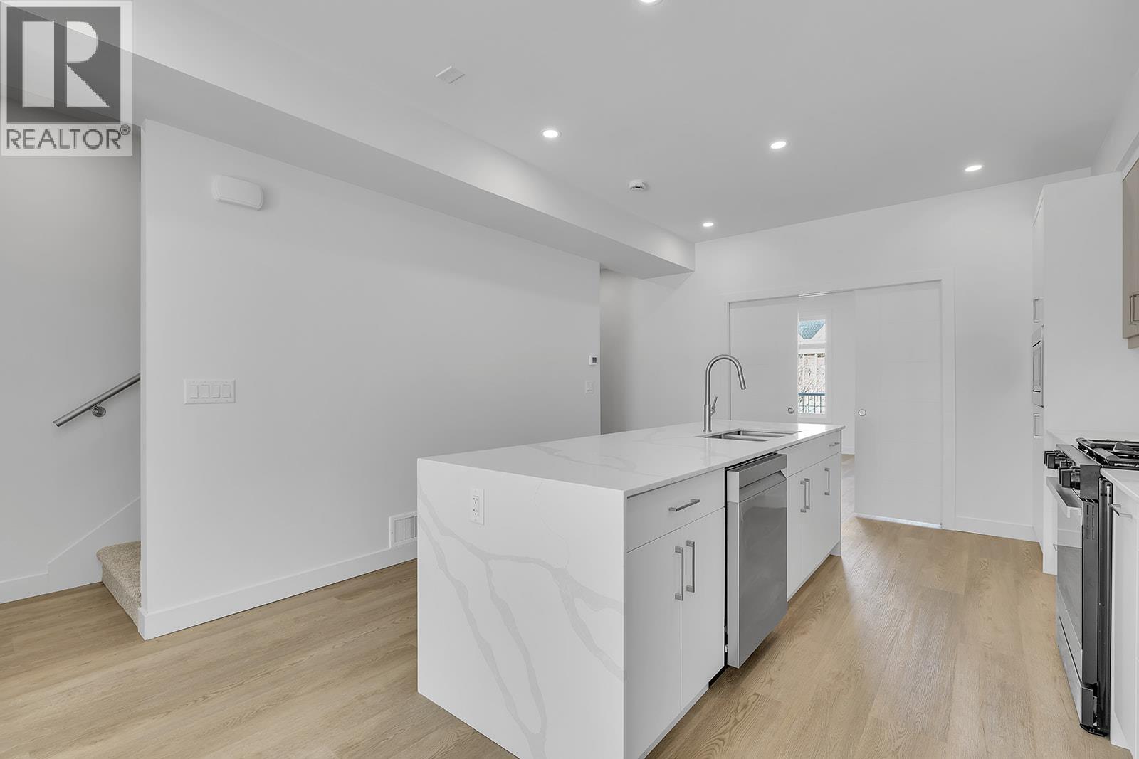 5300 Main Street Unit# 118