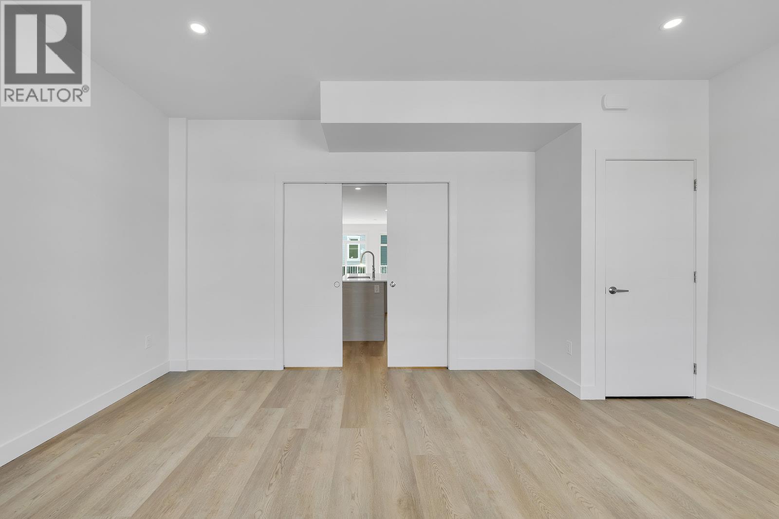 5300 Main Street Unit# 118