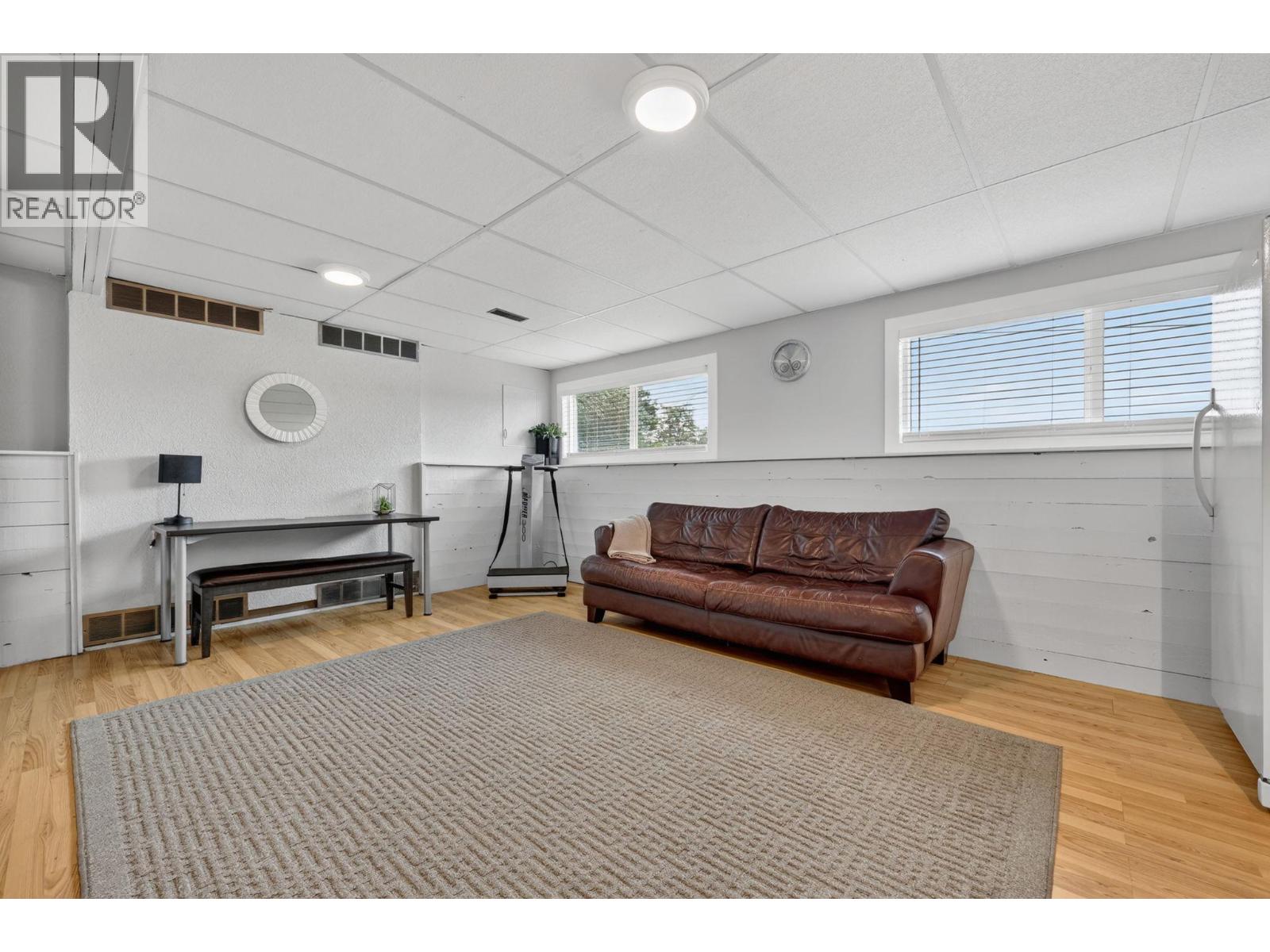 10911 Sherman Drive