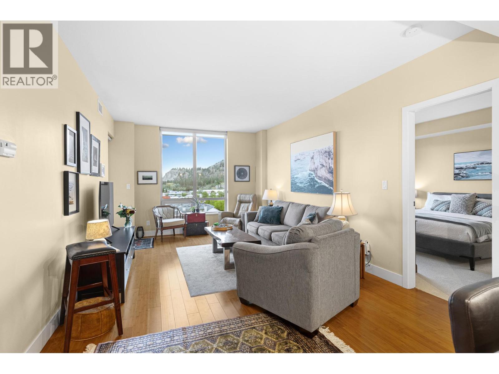 2040 Springfield Road Unit# 1008