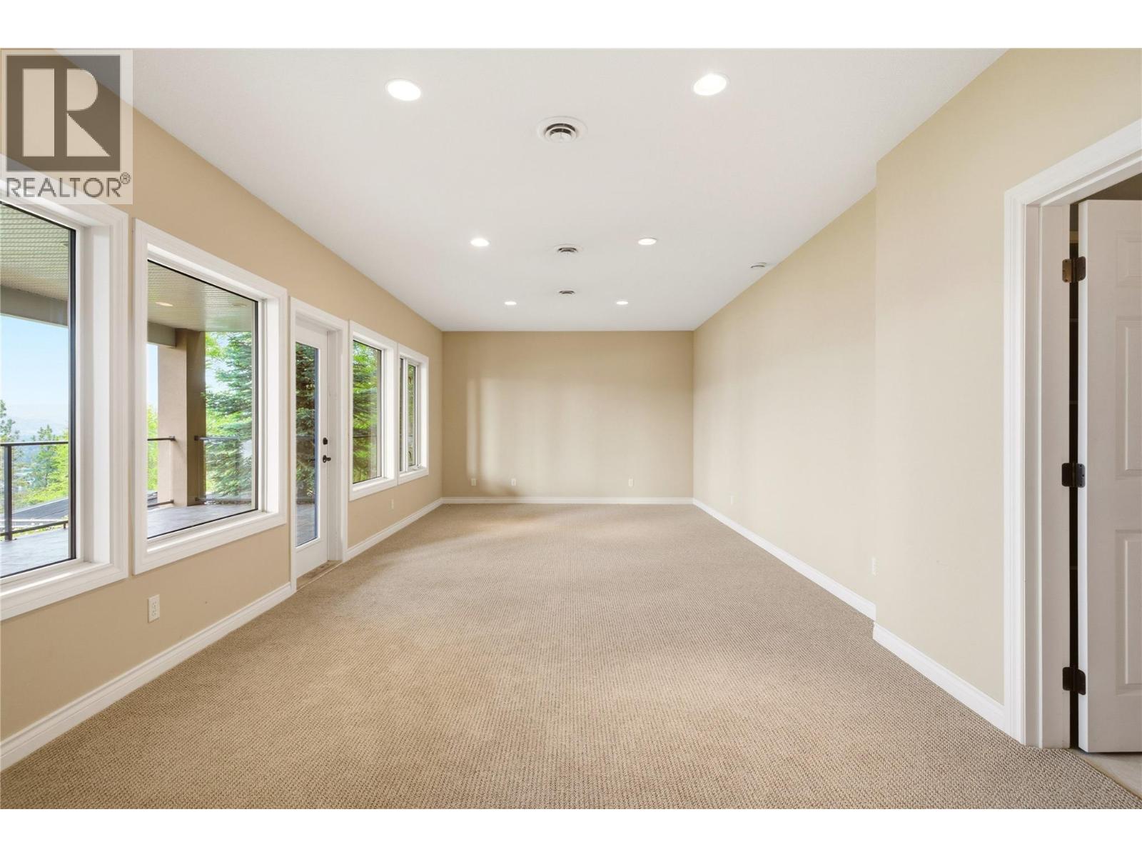 448 Viewcrest Road